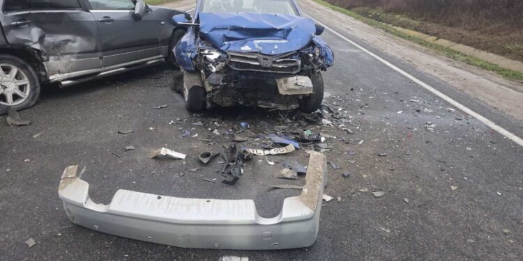 Accident grav pe traseul Chișinău–Leușeni: un șofer a ajuns la spital după o depășire periculoasă