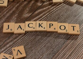 Pasiunea pentru jocuri de noroc i-a adus o condamnare: 5 ani de închisoare pentru 1 milion de lei delapidați