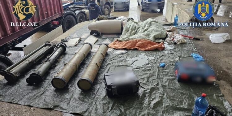 Rachete antitanc, lansatoare și piese de dronă descoperite în camionul oprit la Albița