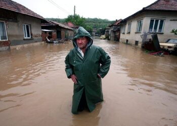 Непрерывные дожди спровоцировали наводнения на юго-западе Болгарии