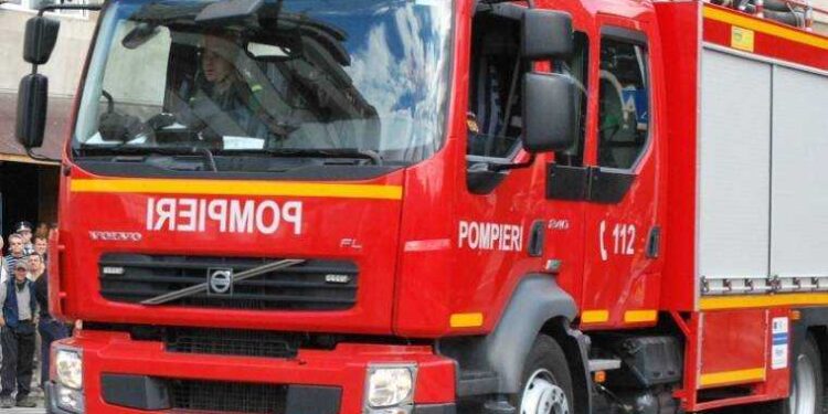 Un microbuz cu 18 moldoveni a luat foc în România: pasagerii s-au evacuat în siguranță