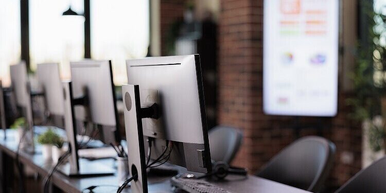 Val de concedieri într-un colos IT prezent în România: 2.700 de oameni își pierd locul de muncă la nivel global