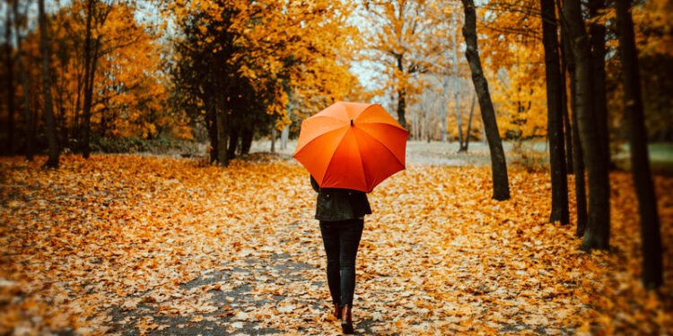 Meteo pentru 5 noiembrie: Vreme mohorâtă în mare parte a țării, cu ploi slabe la nord