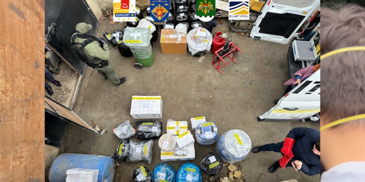 Laboratoare de amfetamină destructurate în Republica Moldova și în patru state ale UE. Droguri de 42 milioane lei ridicate și 16 persoane reținute