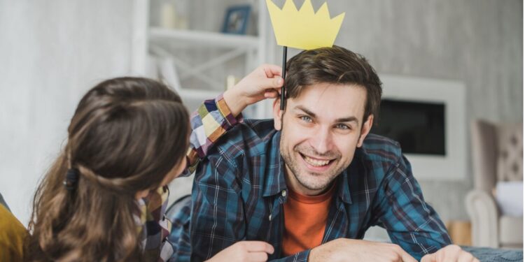 8 bărbați la 10 femei în Moldova: cele mai noi statistici de Ziua Internațională a Bărbatului