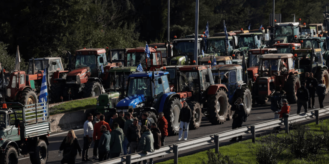 Grecia riscă să se blocheze din cauza fermierilor. Ambasada avertizează moldovenii să fie pregătiți pentru haos în trafic