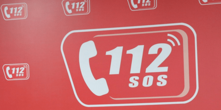 O treime din apelurile la 112 sunt non-urgente. Operatorii pierd zeci de ore pe lună din cauza apelurilor abuzive