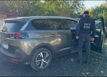 Contrabandă cu automobile de peste 4.000.000 de lei furate din Franța