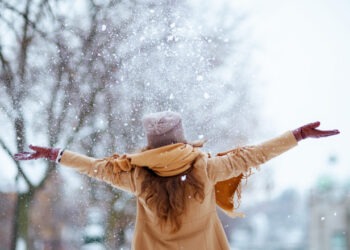 Decembrie, mai cald decât de obicei: meteorologii anunță o lună mai blândă, cu precipitații normale