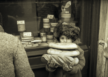 Sărăcia lovește 1 din 4 moldoveni. Copiii și satele, cele mai afectate | VIDEO