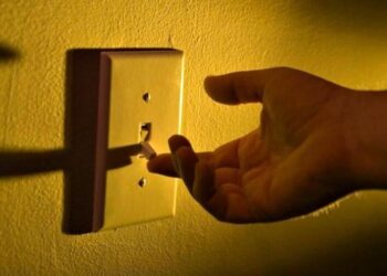 Moldova a recurs din nou la achiziții de energie electrică în regim de avarie