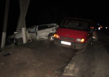 Un angajat al MAI se zbate între viață și moarte, în urma unui accident provocat de un șofer băut, la Rîșcani