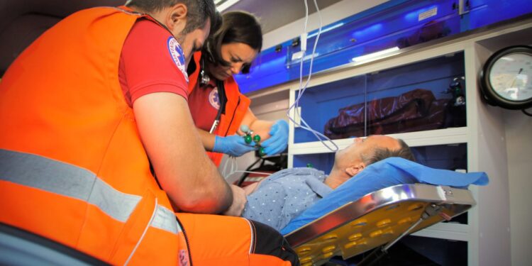 Prima săptămână a lunii decembrie a adus peste 14.000 de solicitări la Ambulanță