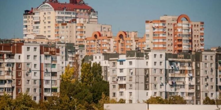 Sărăcia, evaluată mai scump. Impozitul pe locuințe ar putea crește de trei ori