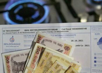 Luni de așteptare și plăți în surplus: autoritățile recunosc necesitatea reducerii tarifului