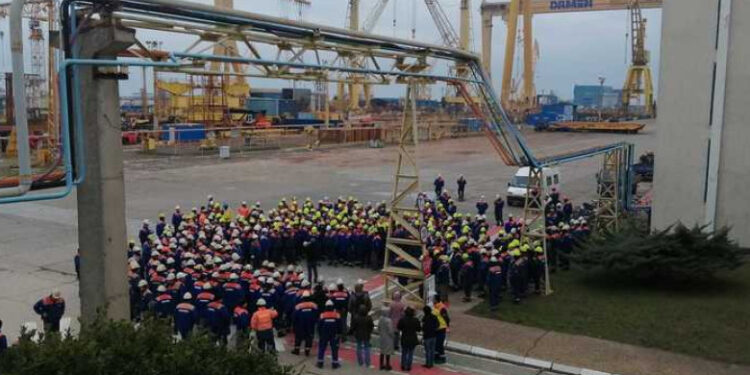 Șantierul Naval Mangalia, blocat de proteste: muncitorii cer salariile restante