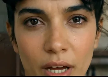 Лолита Черчел: первая ИИ-певица Румынии покоряет интернет