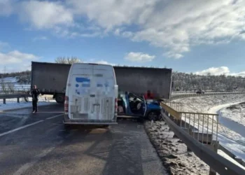 Серьезное ДТП на объездной дороге у Троица Ноуэ: шесть человек, включая четверых детей, госпитализированы