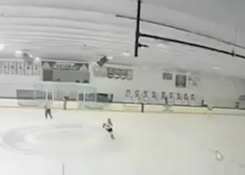 Atac armat la un meci de hochei în SUA. Doi morți și trei răniți în stare critică
