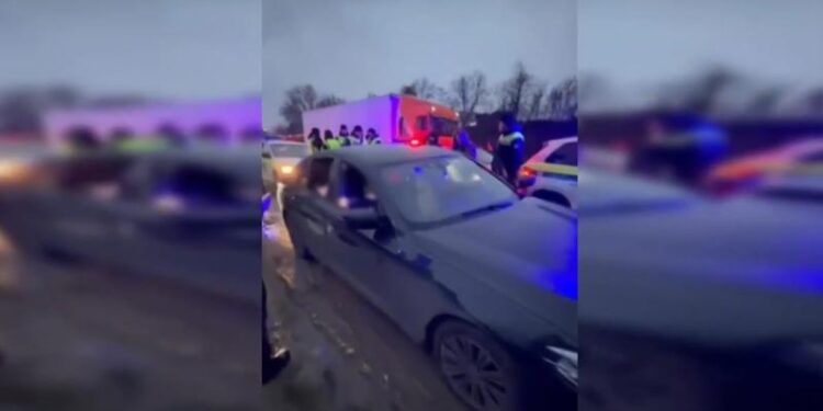 Tinerii care au furat 51 mii lei de la o femeie, într-o bancă din capitală, condamnați la pușcărie: Ce sentință au primit