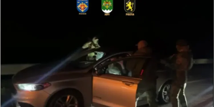 Au promis trecerea peste Prut pentru 9000 de euro. Doi bărbați din Nepal, atrași în schemă de persoane din Hâncești