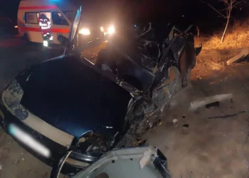 Accident mortal la Sângerei: un tânăr fără permis a decedat după ce s-a izbit cu mașina de un copac