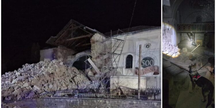 Alertă într-un oraș din Sălaj. Turla unei biserici s-a prăbușit, salvatorii caută victime sub dărâmături. O polițistă a fost rănită