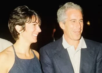 Стало известно об ужине Эпштейна с Маском и Цукербергом