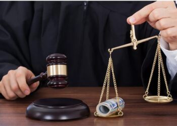 Sondaj: corupția și cumetrismul – principalele probleme ale justiției din Moldova