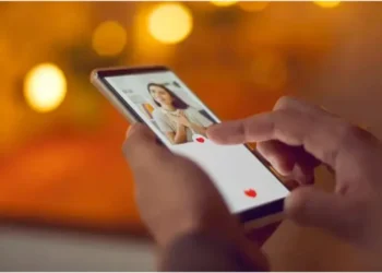 «Романтические отношения» как схема мошенничества: в Кишиневе раскрыта международная сеть лже-знакомств