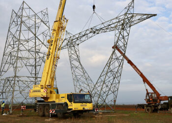 StopFals отказался проверять слова Санду о ЛЭП Вулканешты-Кишинев, которые были названы ложью