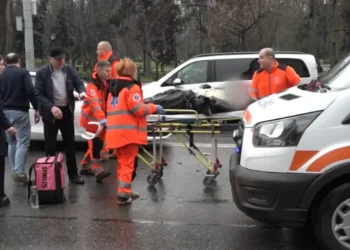 Велосипедист госпитализирован после ДТП в центре Кишинева: велосипед отбросило в другой автомобиль