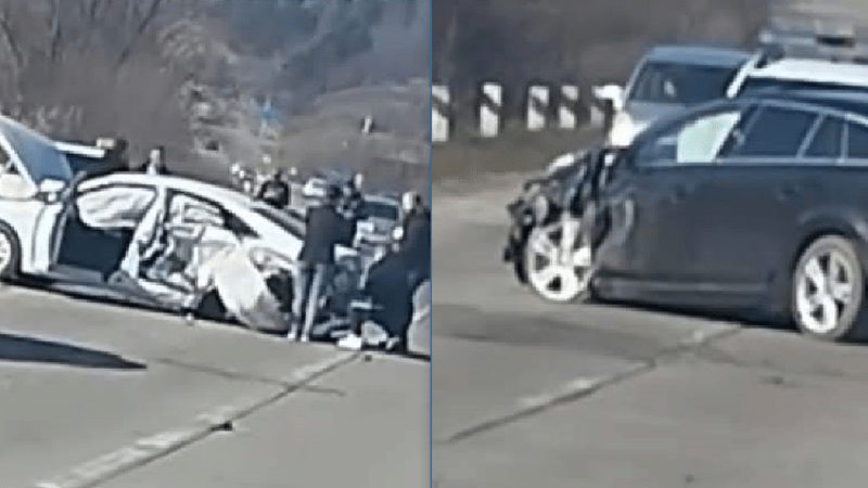 Accident grav la Strășeni: Trei mașini, boțite după ce un șofer a încălcat regulile de circulație