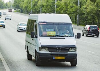 Asociația transportatorilor auto anunță suspendarea masivă a curselor naționale și internaționale începând de mâine