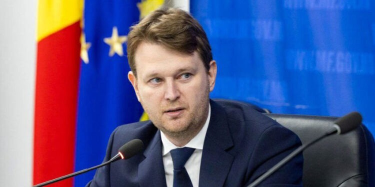 Проблемы коммуникации в Минфине? Скандальный ляп с законом о зарплатах