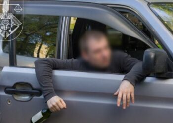 Кража, наркотики за рулем и фальшивая личность: рецидивист осужден в Кишиневе после серии преступлений