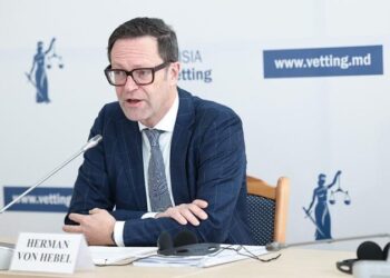 Herman von Hebel, „fericit” după numirea în comisia de vetting, în ciuda criticilor dure din societate.