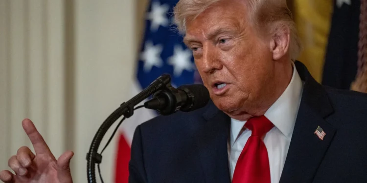 Трамп отвлекается на Иран, переговоры по Украине приостановлены