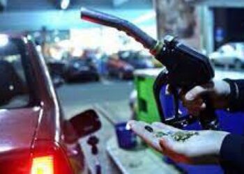 Motorina, de negăsit la unele benzinării. Autoritățile spun că nu există deficit.