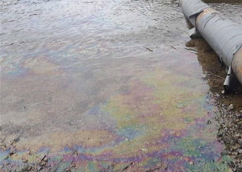 Опрокинувшийся грузовик в Атаках мог стать причиной загрязнения Днестра?