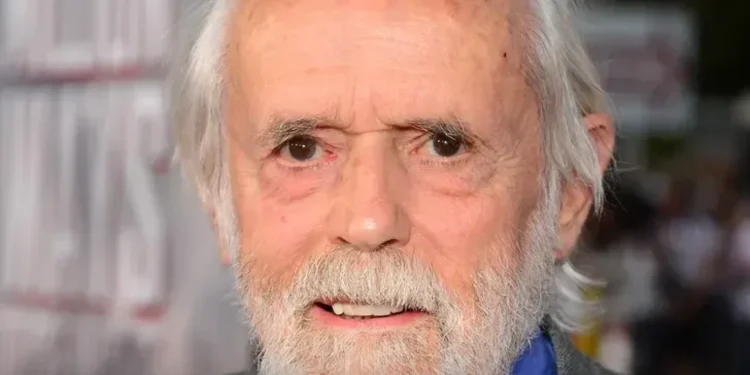 Doliu la Hollywood: Actorul Matt Clark, cunoscut pentru rolul din ‘Înapoi în viitor’, a murit la 89 de ani