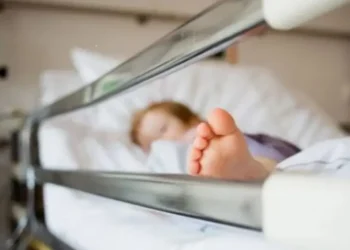 Fetiță internată în reanimare, după ce a fost la un pas de intoxicație cu medicamente