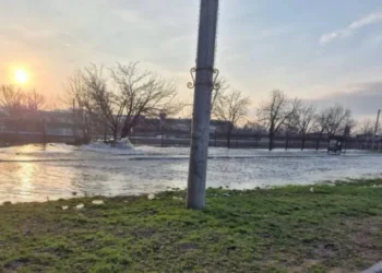 Inundație pe strada Albișoara din Chișinău: explicațiile autorităților