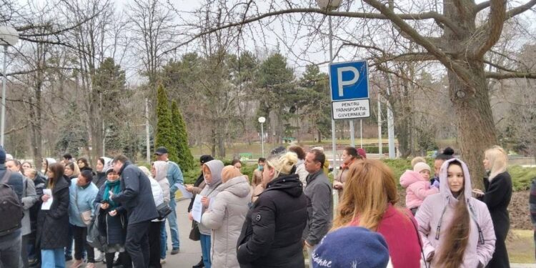 Flashmob la Guvern în memoria Ludmilei Vartic și pentru sprijinul femeilor