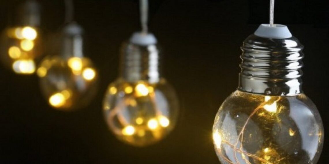 Minus câțiva bani la lumină, se anulează: ANRE amână decizia