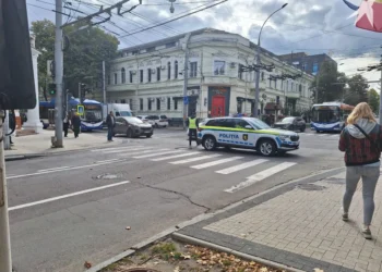 Кишинёв ждут заторы: полиция ограничивает движение в центре из-за еврочиновников