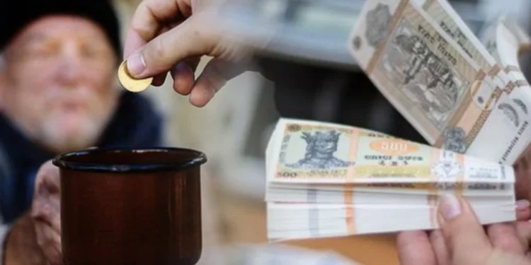 Сотни тысяч на расходы: Как чиновники шикуют, пока страна экономит