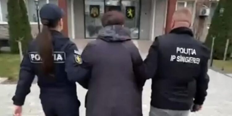 Мошенничество почти на 400 000 леев в Сынжерее: женщина задержана полицией с поличным