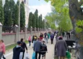 Около 300 тысяч человек посетили кладбища Кишинева в последние дни