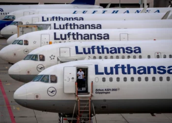 Lufthansa отменяет 20 тысяч рейсов из-за удвоения цен на авиатопливо в свете блокады Ормузского пролива